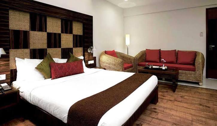 Hotel Jewel Of Chembur Bombaim Exterior foto