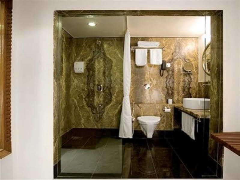 Hotel Jewel Of Chembur Bombaim Exterior foto