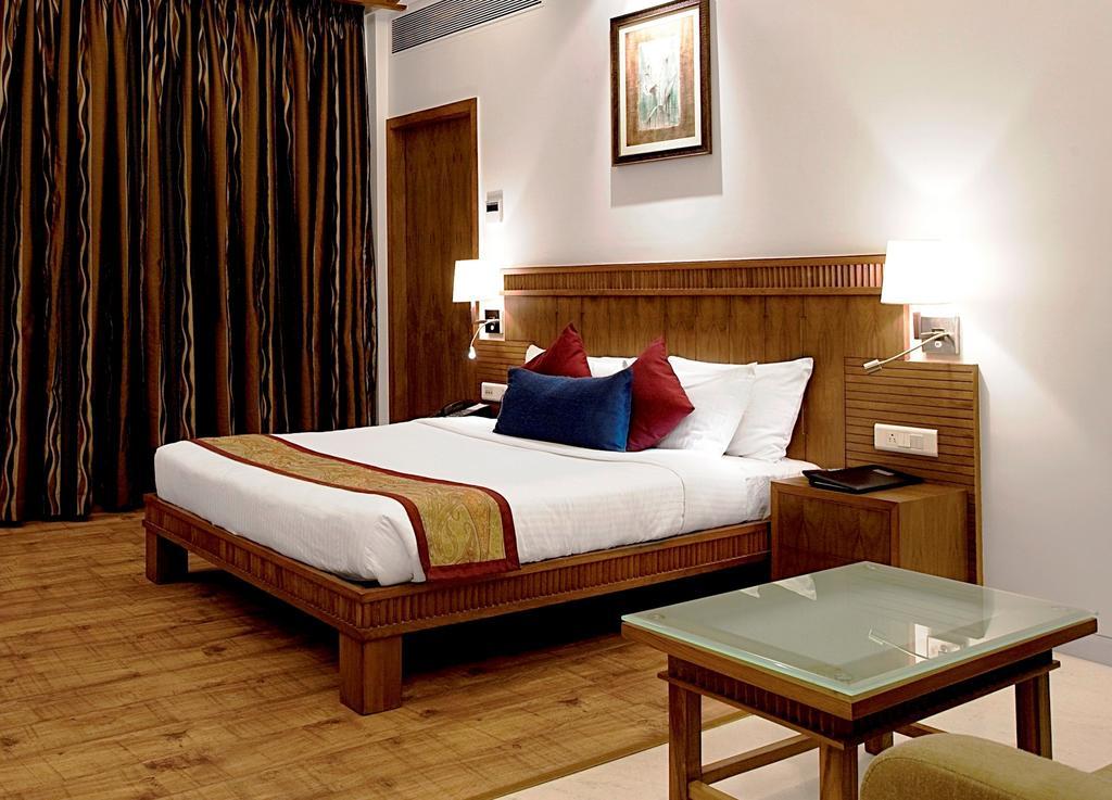 Hotel Jewel Of Chembur Bombaim Exterior foto