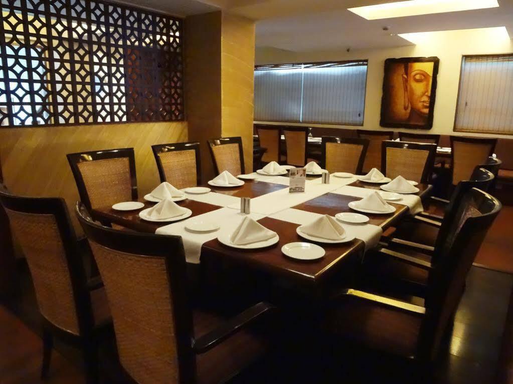 Hotel Jewel Of Chembur Bombaim Exterior foto
